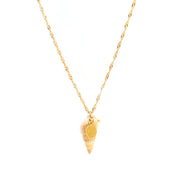 Gold necklace chain with a sea shell charm 