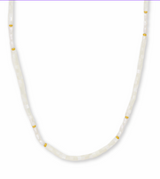 Gold necklace with pearls